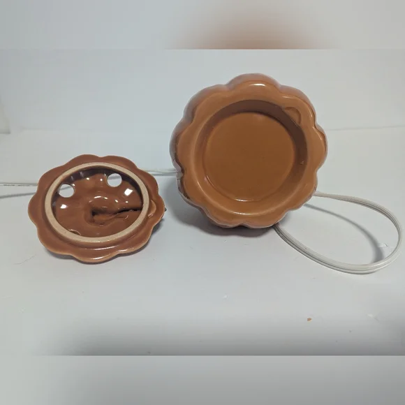 Yankee Candle Pumpkin Wax Warmer - Picture 3 of 6